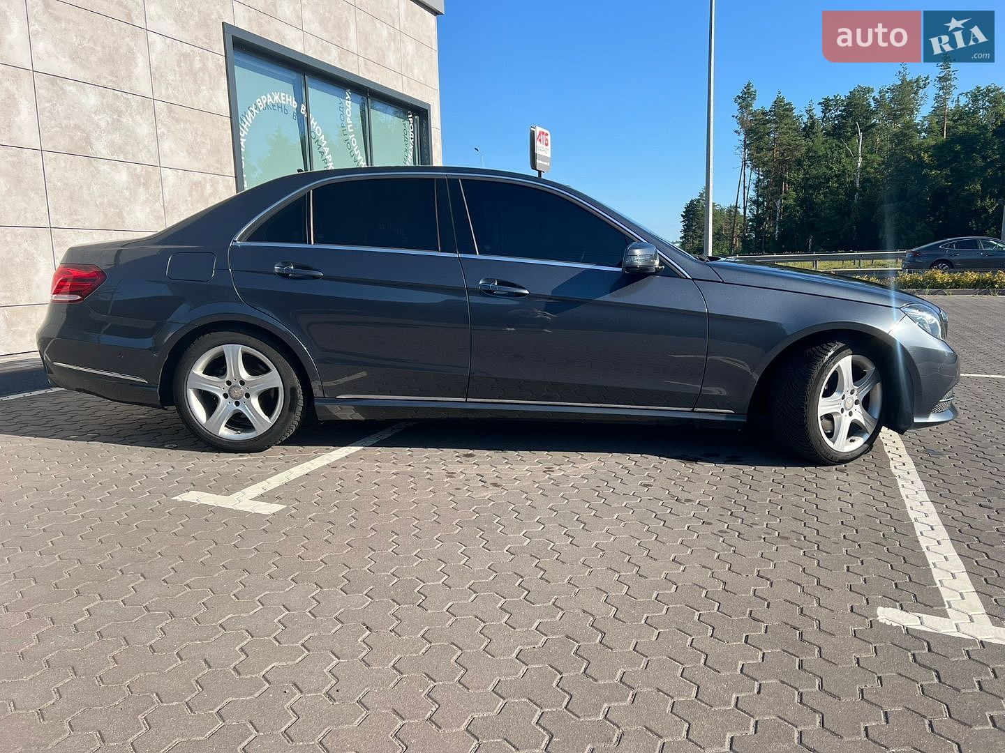 Mercedes-Benz E-Class 2014 VIN WDDHF8CB1EB059914 фото оголошення 5 з 10