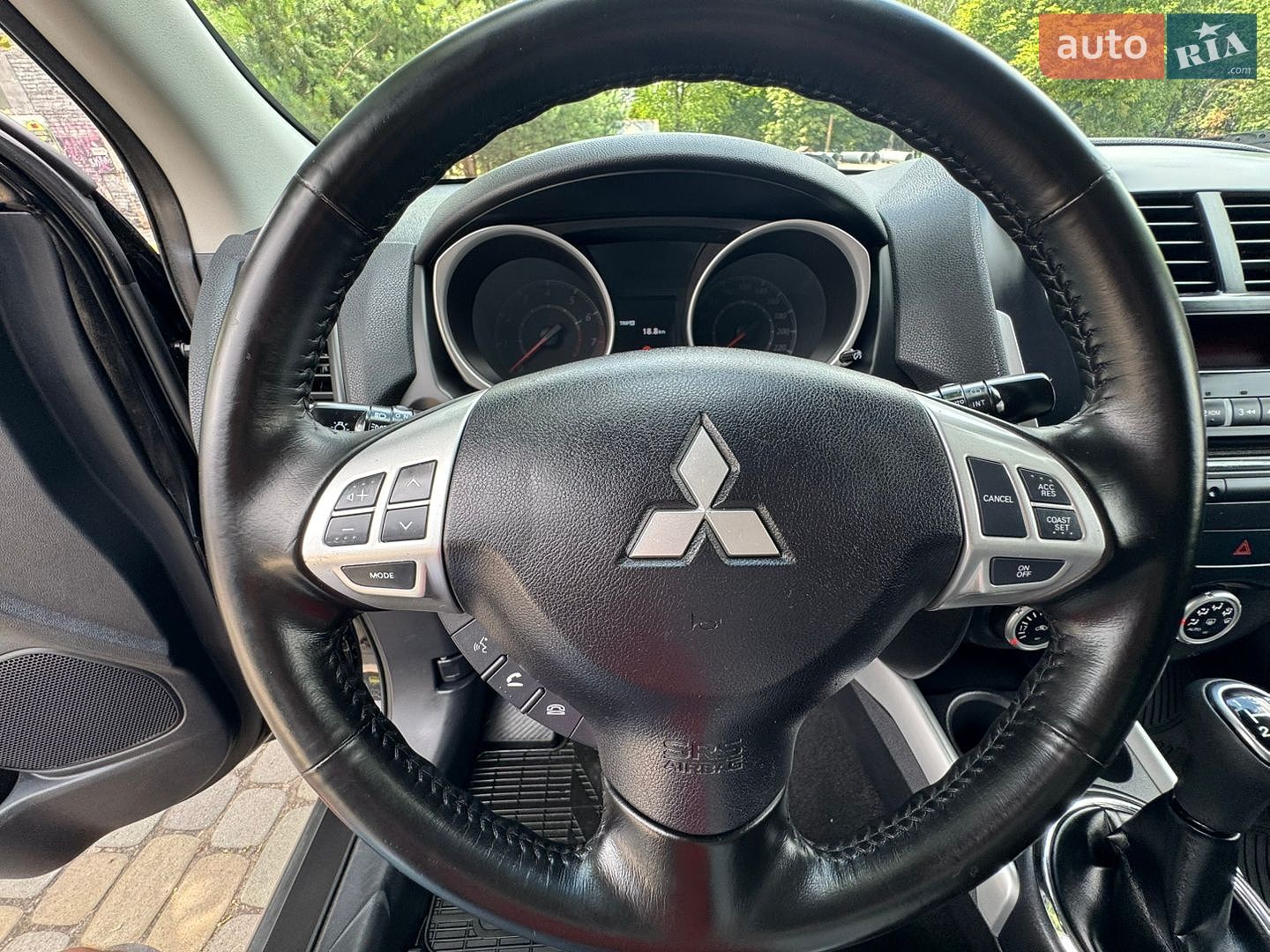 Mitsubishi ASX 2012 VIN JMBXNGA1WBZ025922 фото оголошення 27 з 34