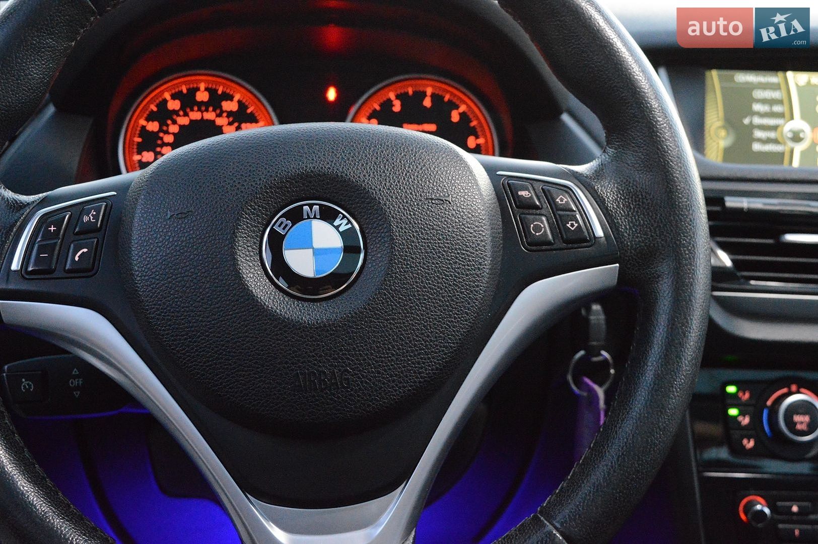 BMW X1 2015 VIN WBAVL1C52FVY33673 фото оголошення 26 з 37
