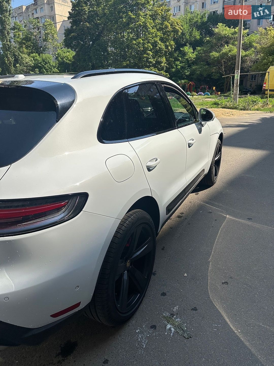 Porsche Macan 2023 VIN WP1AG2A50PLB38795 фото оголошення 3 з 12