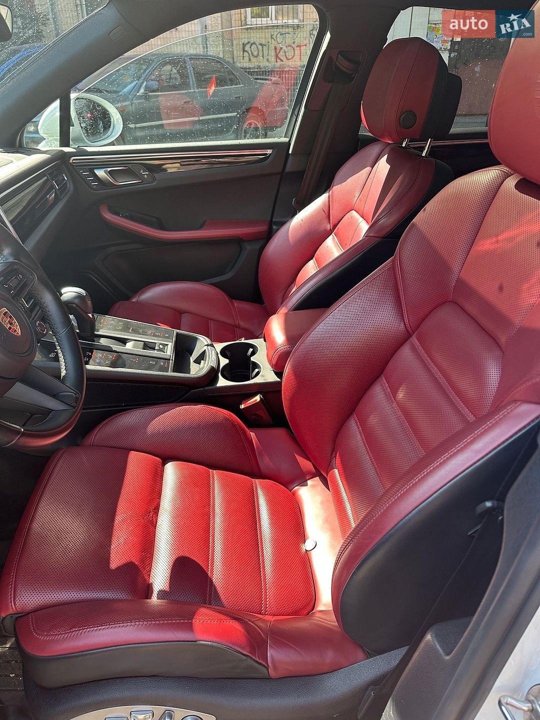 Porsche Macan 2023 VIN WP1AG2A50PLB38795 фото оголошення 8 з 12
