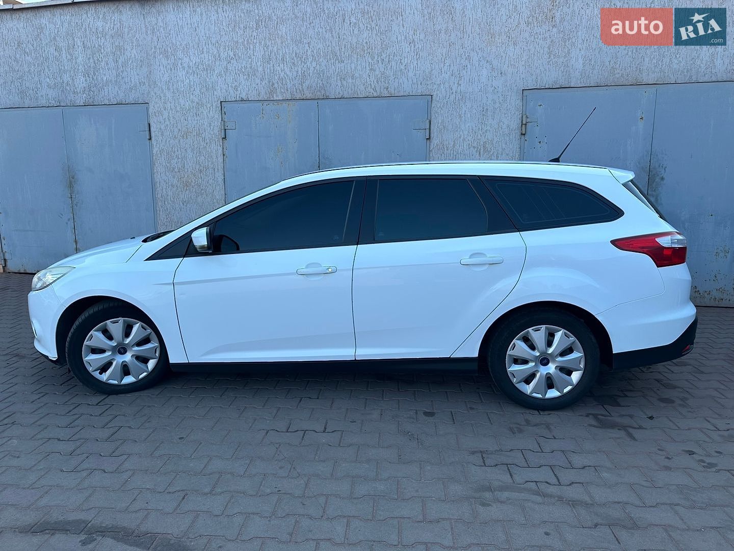 Ford Focus 2011 VIN WF0LXXGCBLBY35488 фото оголошення 4 з 14