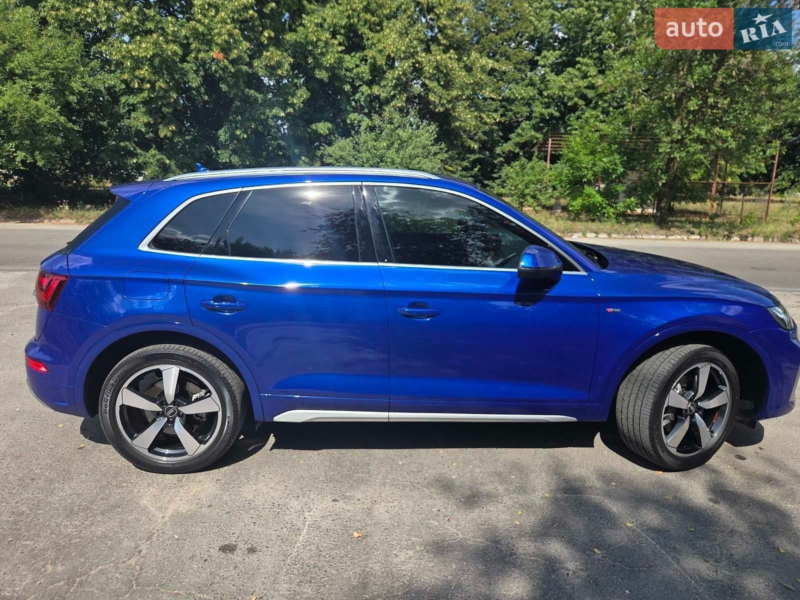 Audi Q5 2022 VIN WA1EAAFY1P2001947 фото оголошення 2 з 30