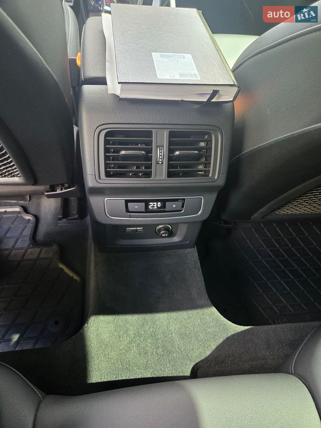 Audi Q5 2022 VIN WA1EAAFY1P2001947 фото оголошення 17 з 30