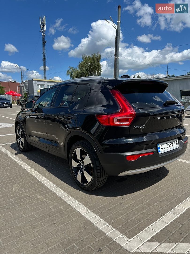 Volvo XC40 2021 VIN YV4162UK5M2570805 фото оголошення 2 з 36