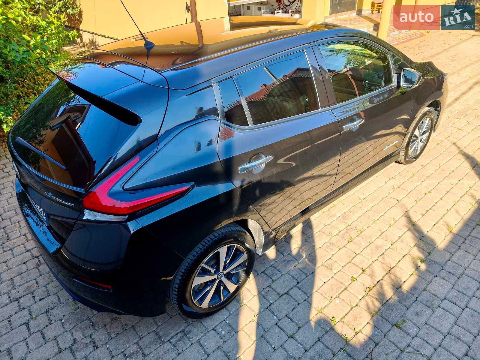 Nissan Leaf 2018 VIN SJNFAAZE1U0015011 фото оголошення 4 з 23