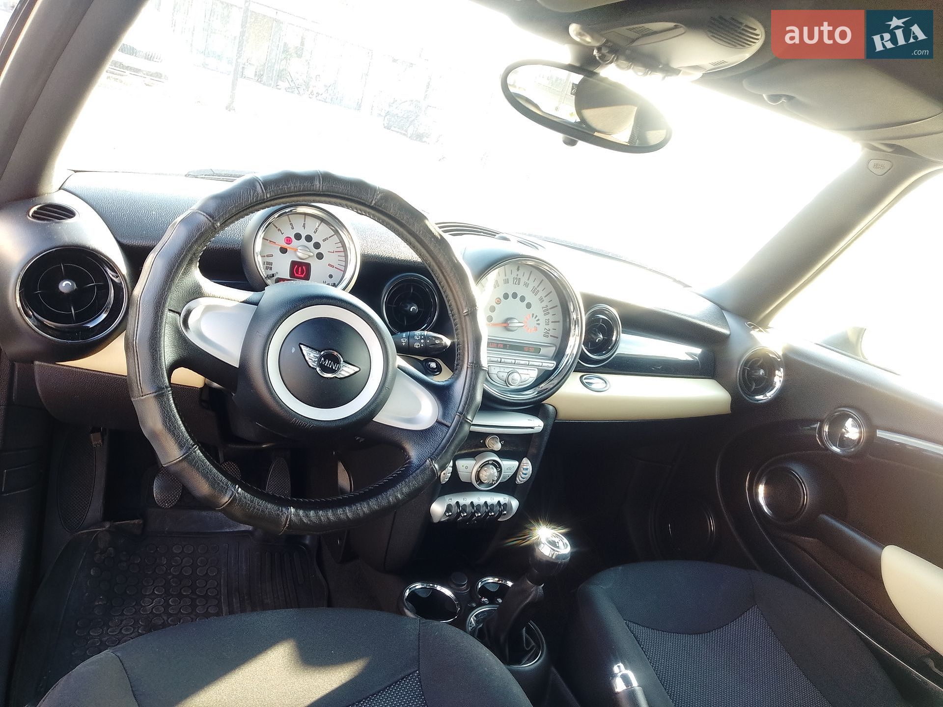 MINI Hatch 2008 VIN WMWME31030TU21869 фото оголошення 2 з 21