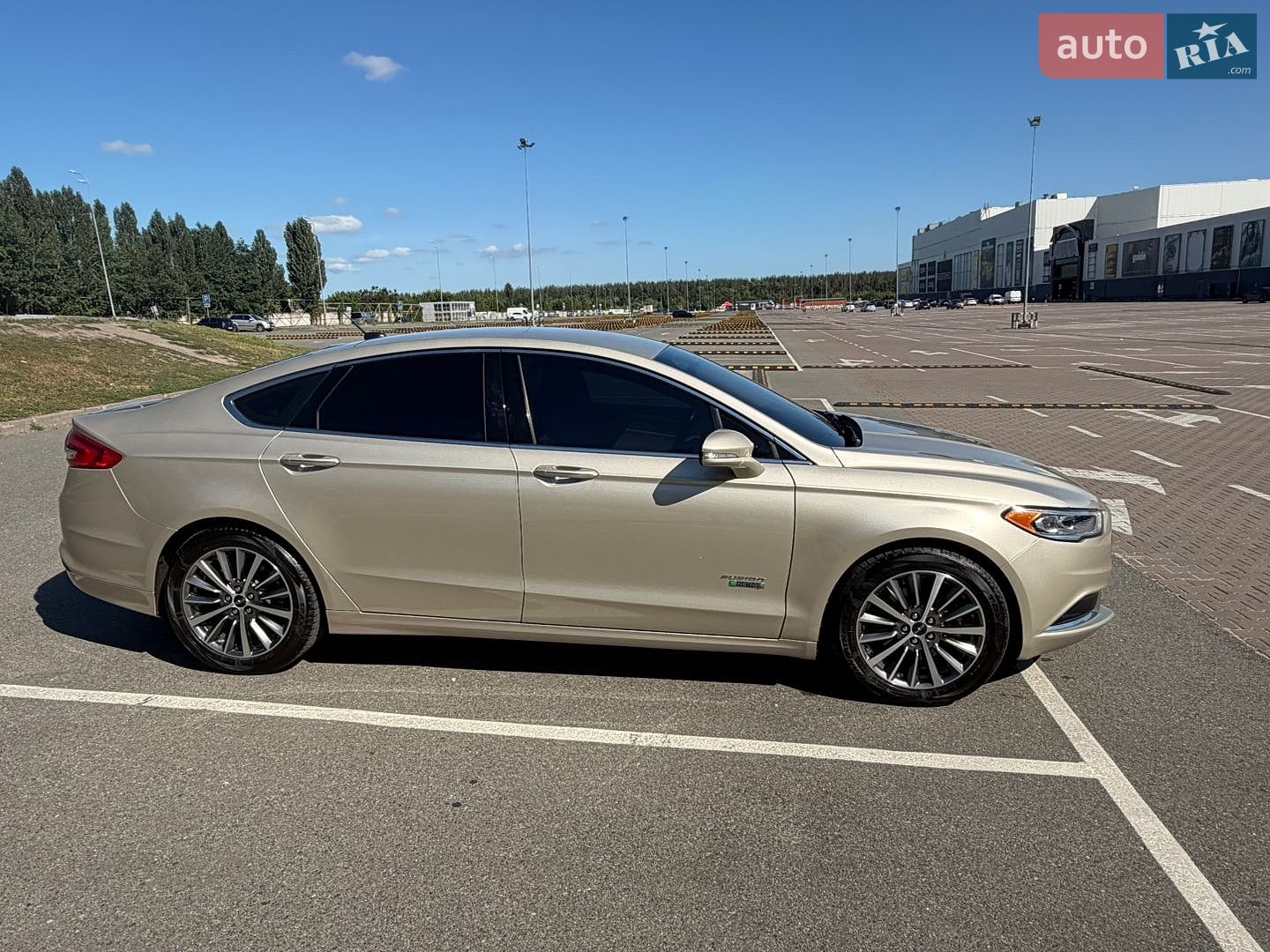 Ford Fusion 2017 VIN 3FA6P0PU0JR123576 фото оголошення 10 з 23
