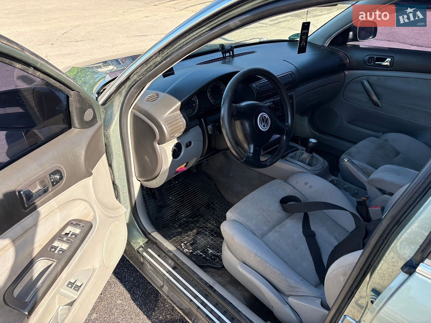 Volkswagen Passat 2001 VIN WVWZZZ3BZ2E162600 фото оголошення 6 з 9