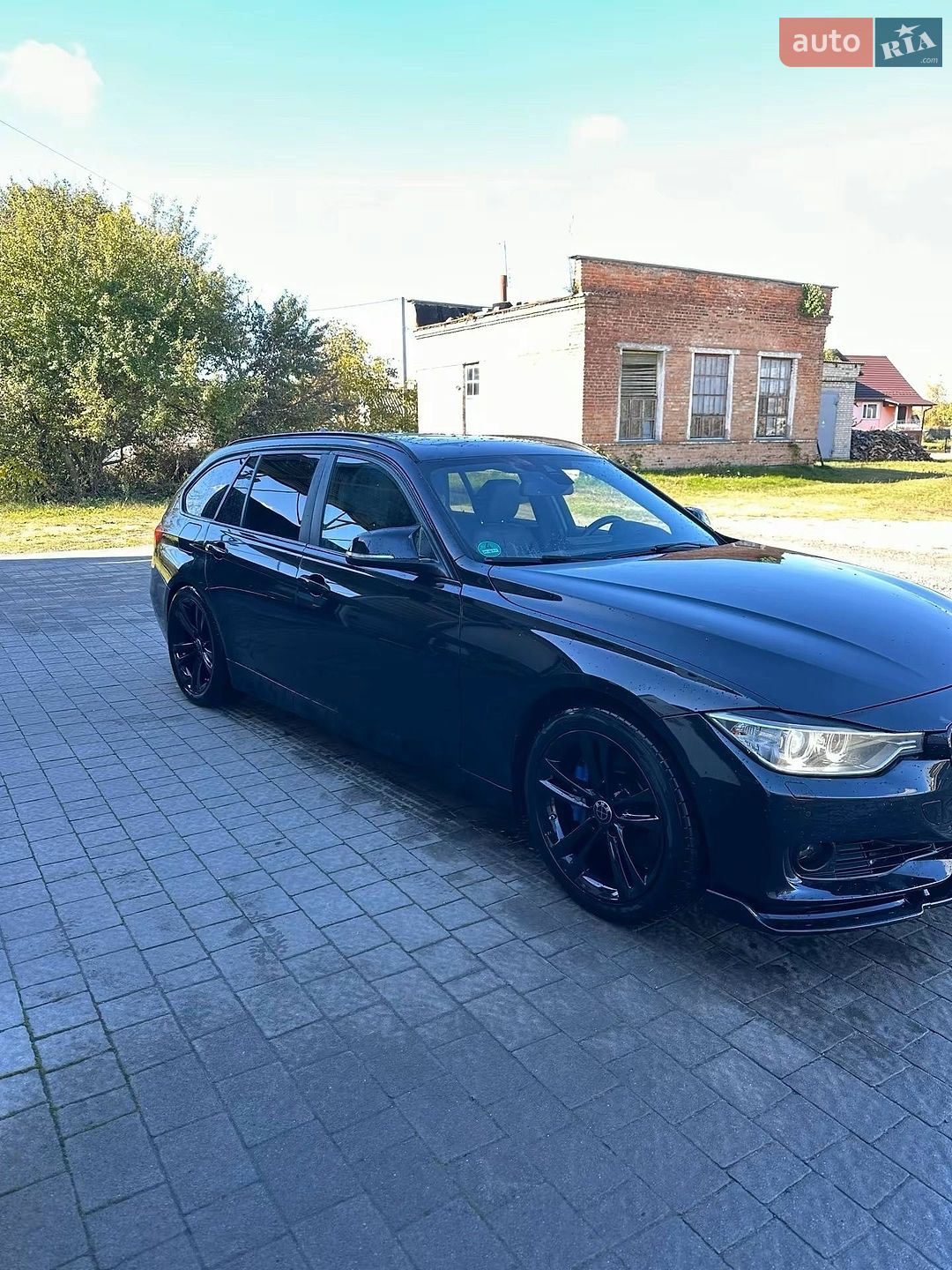 BMW 3 Series 2014 VIN WBA8J71070F972213 фото оголошення 2 з 12