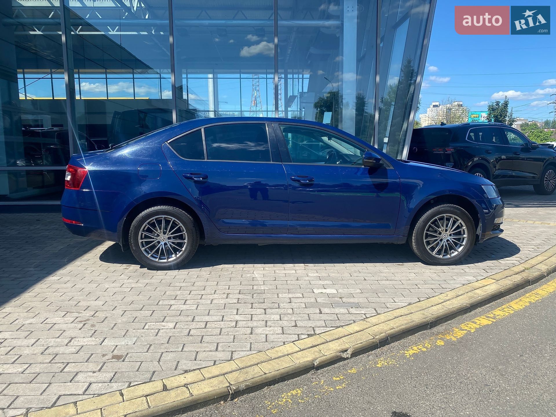 Skoda Octavia 2017 VIN TMBAC2NEXJB007135 фото оголошення 4 з 24