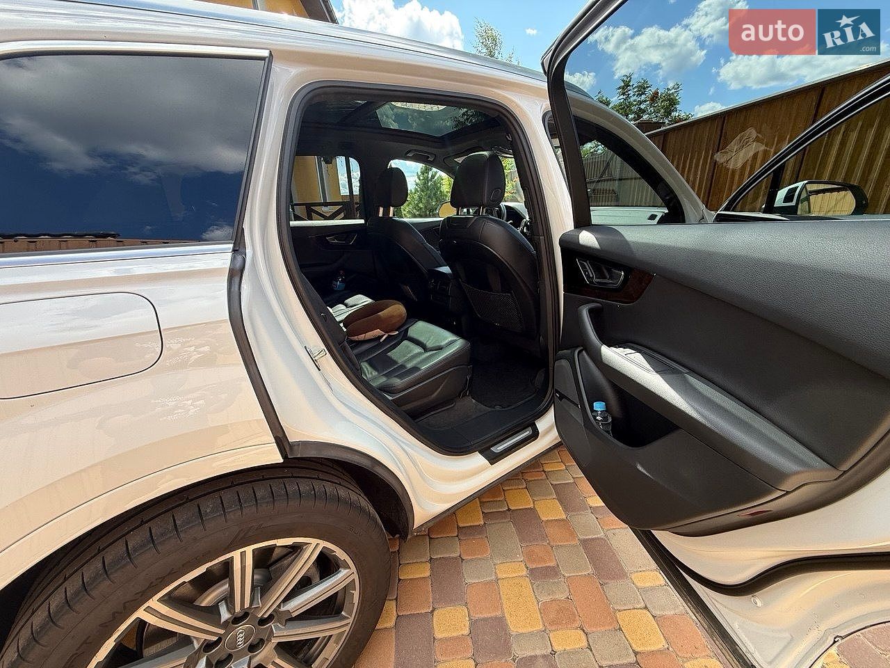 Audi Q7 2019 VIN WA1LABF72KD034604 фото оголошення 7 з 19