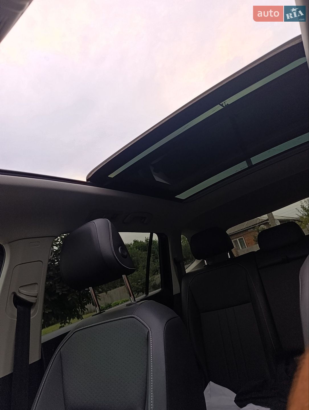 Volkswagen Tiguan Allspace 2021 VIN 3VV2B7AX5NM039373 фото оголошення 2 з 70