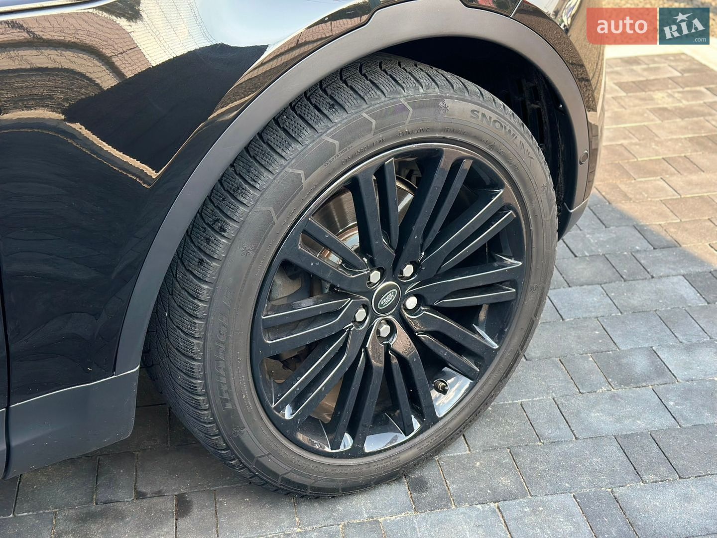 Land Rover Discovery 2017 VIN SALRA2BN7HA006742 фото оголошення 10 з 36