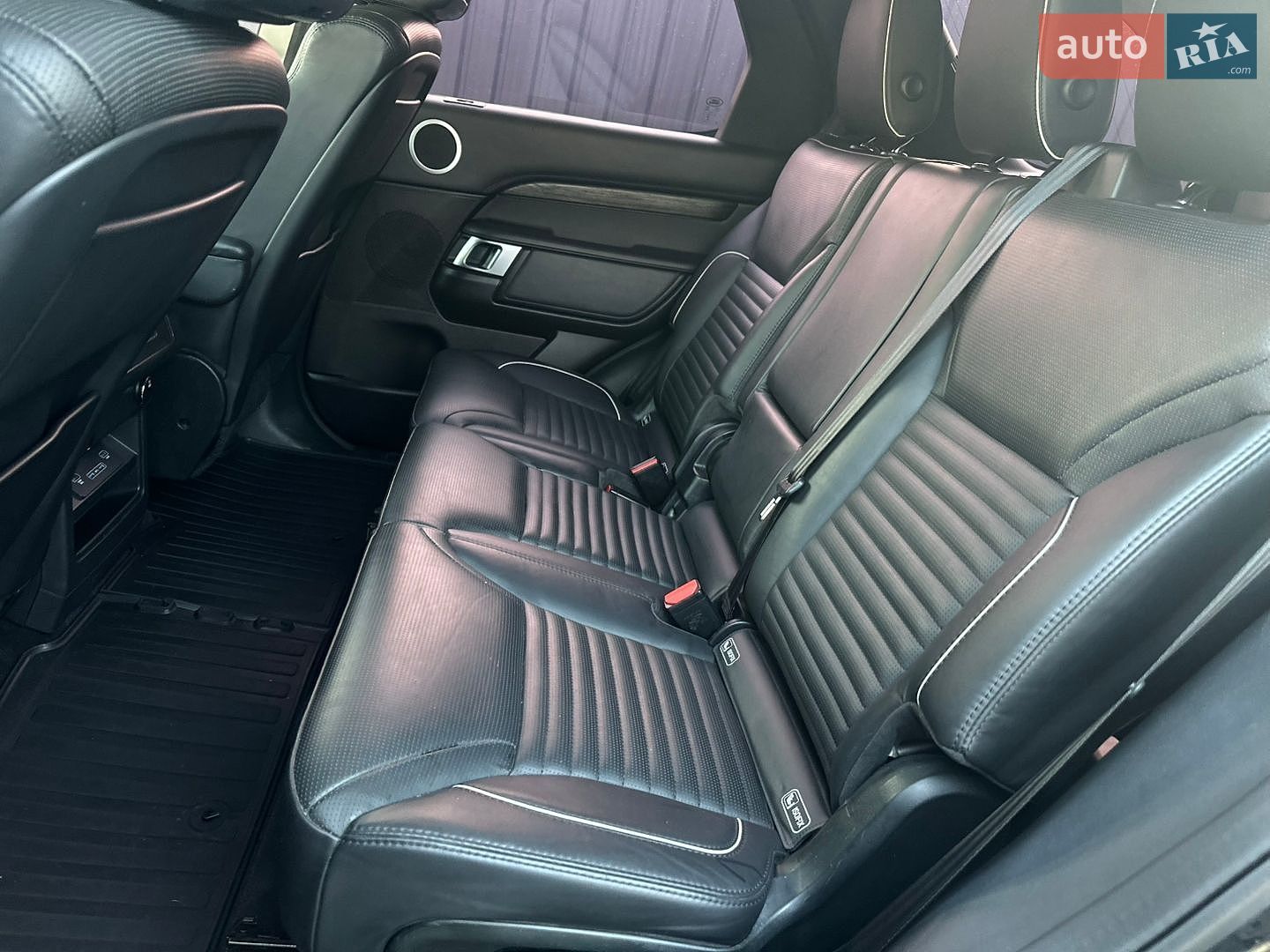 Land Rover Discovery 2017 VIN SALRA2BN7HA006742 фото оголошення 33 з 36