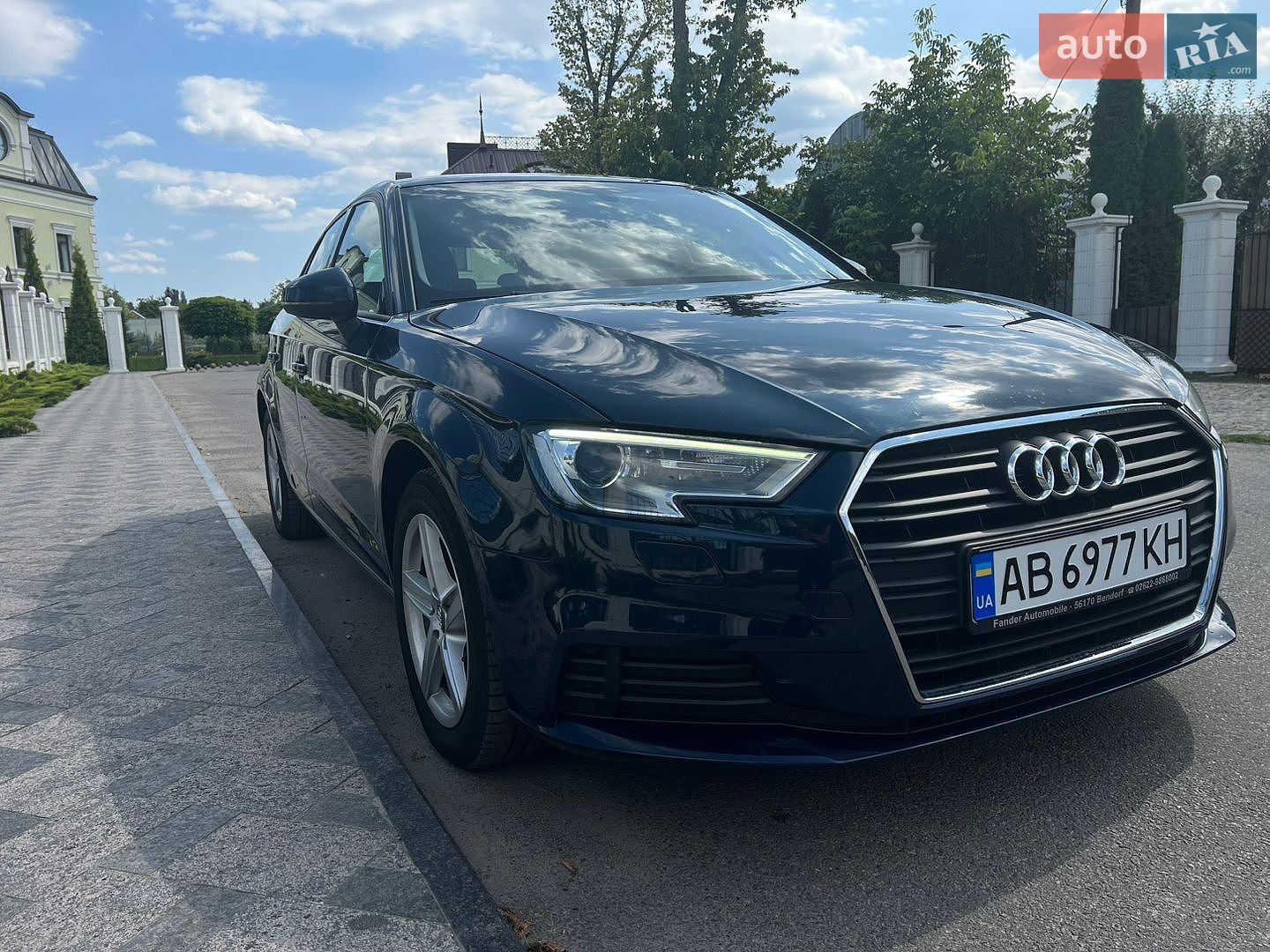 Audi A3 2019 VIN WAUZZZ8VXKA062095 фото оголошення 2 з 55