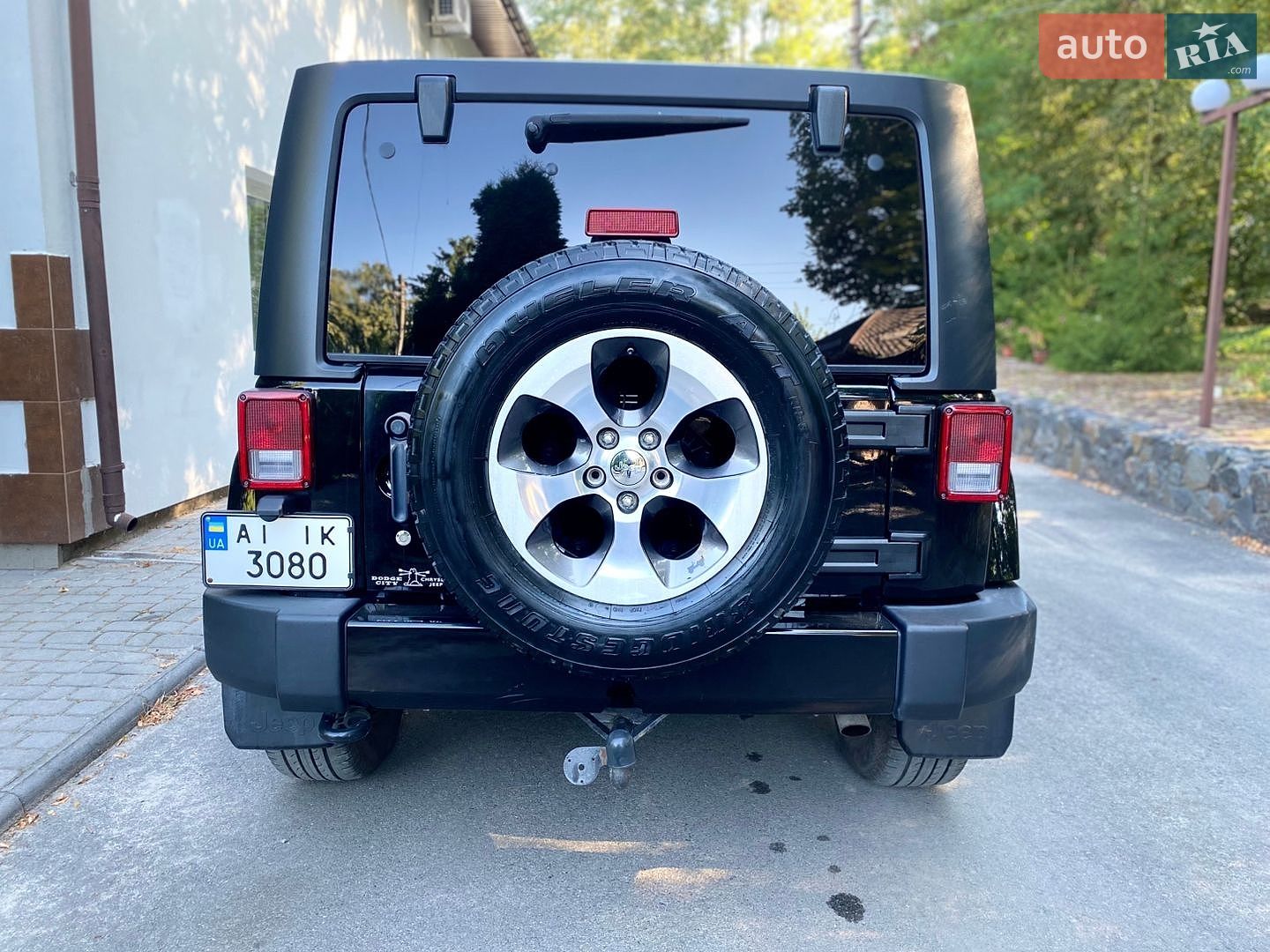 Jeep Wrangler 2017 VIN 1C4BJWEG5HL622005 фото оголошення 4 з 12