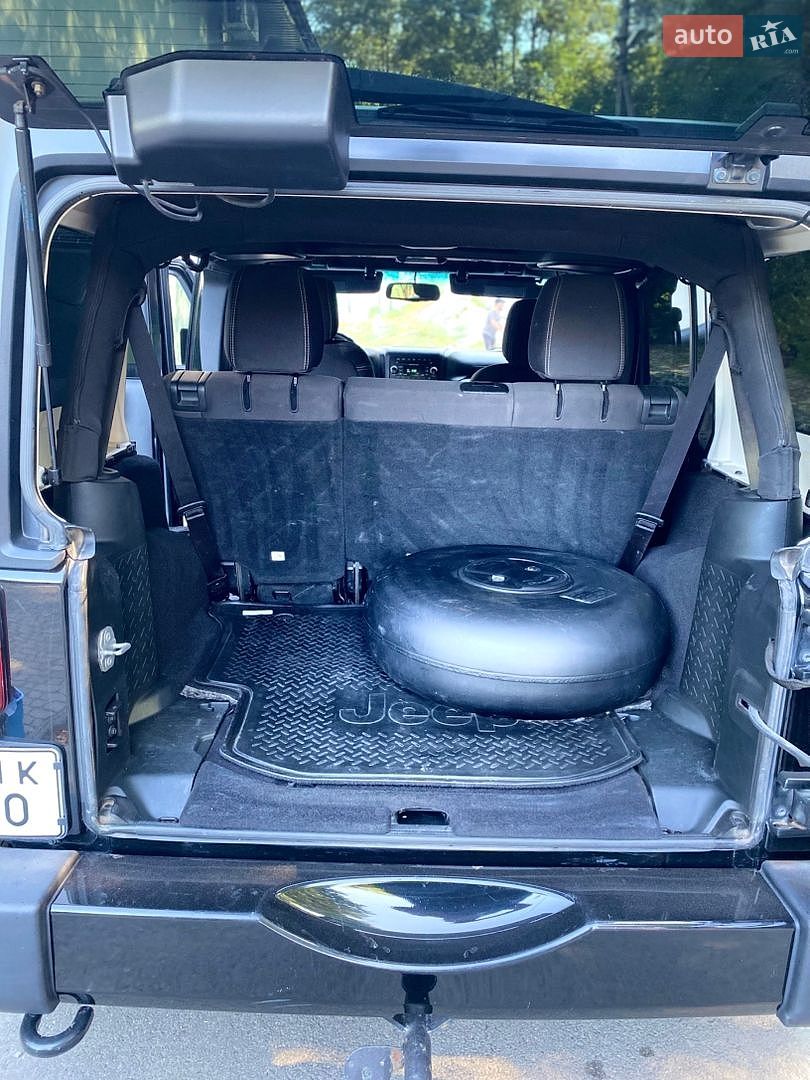 Jeep Wrangler 2017 VIN 1C4BJWEG5HL622005 фото оголошення 11 з 12