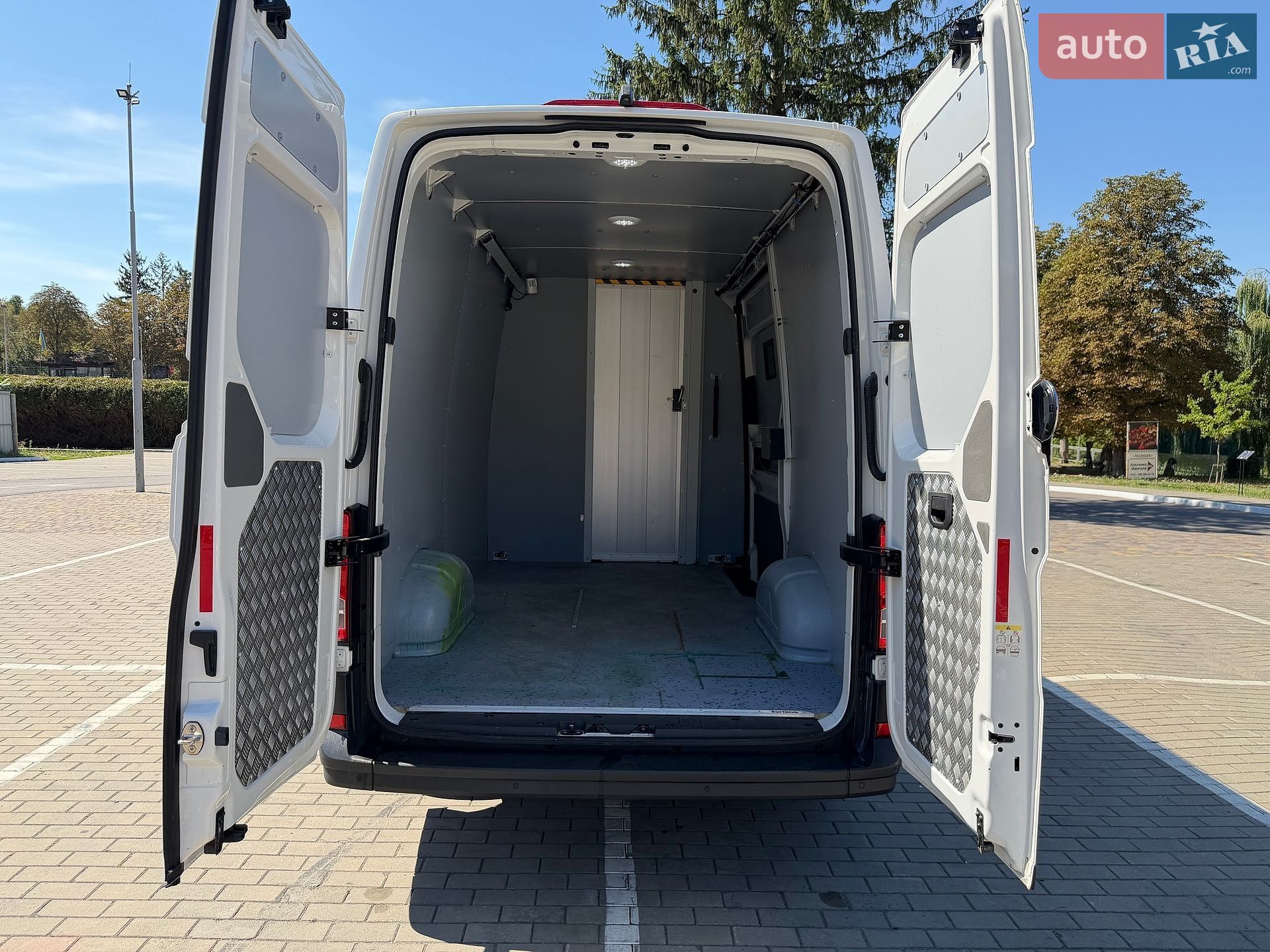 Volkswagen Crafter 2019 VIN WV1ZZZSYZK9053741 фото оголошення 16 з 34