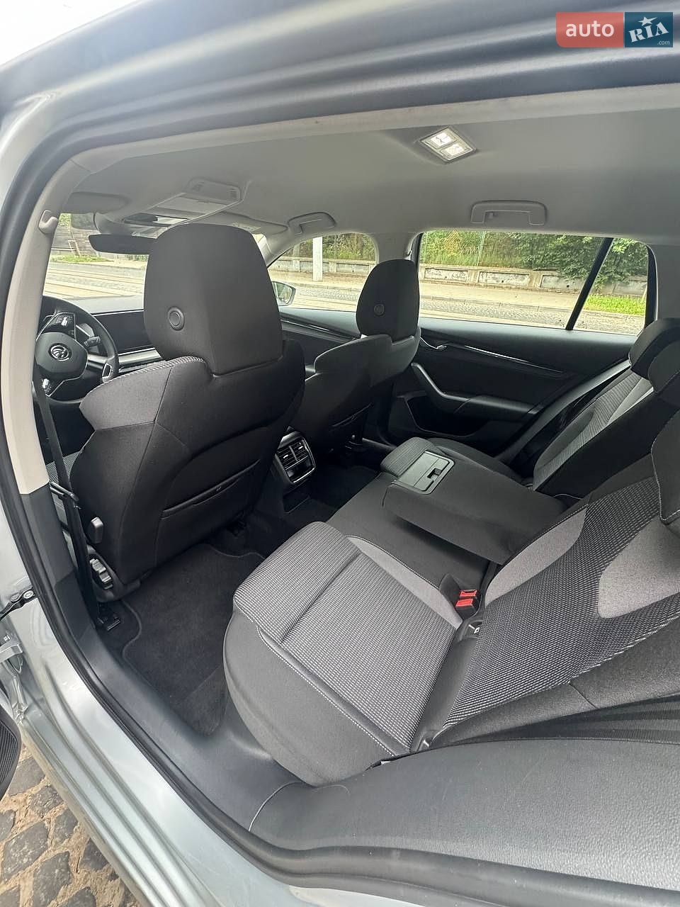 Skoda Octavia 2021 VIN TMBJW7NX8MY099448 фото оголошення 10 з 14