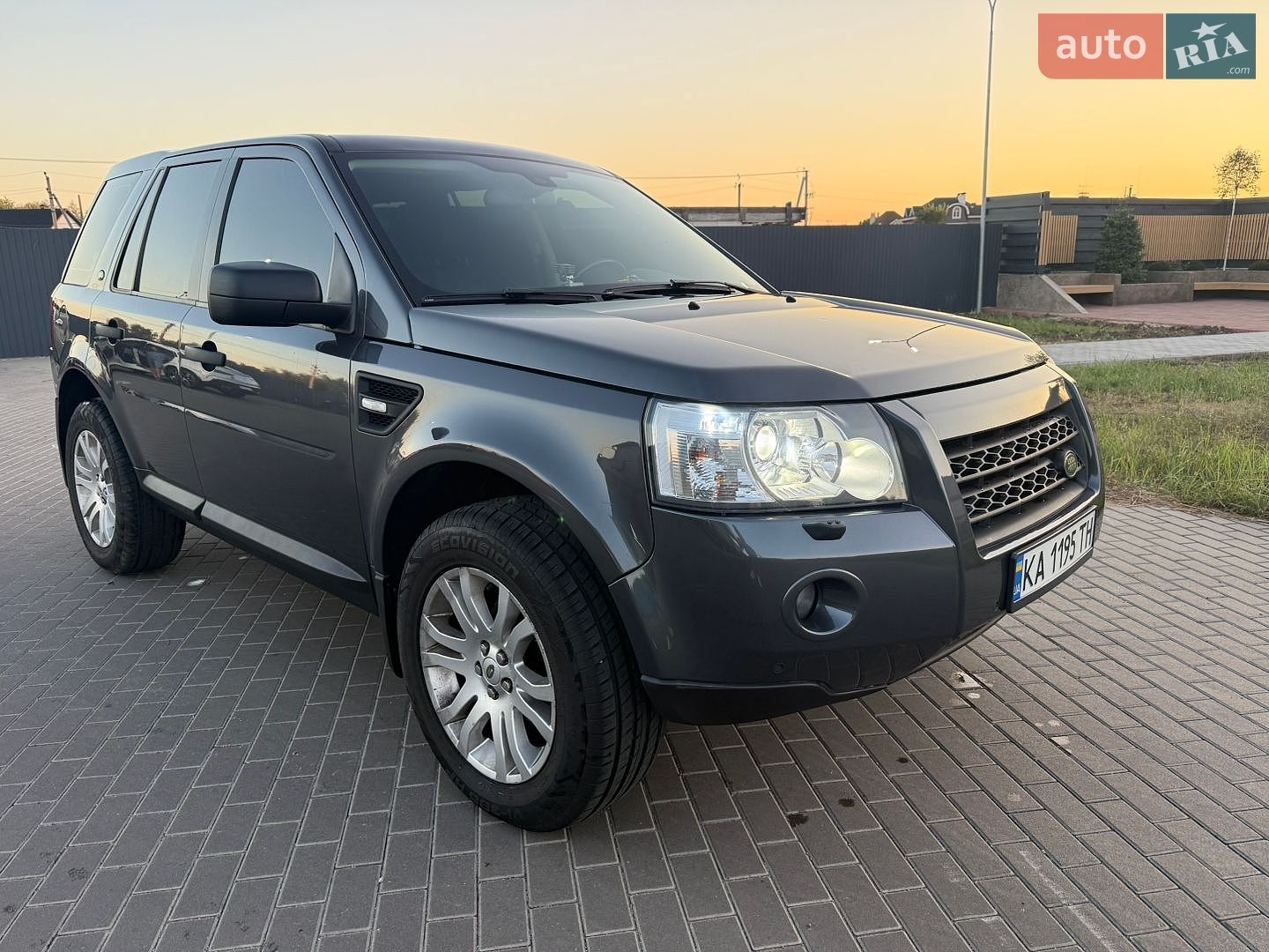 Land Rover Freelander 2009 VIN SALFA2BC3AH158404 фото оголошення 2 з 33