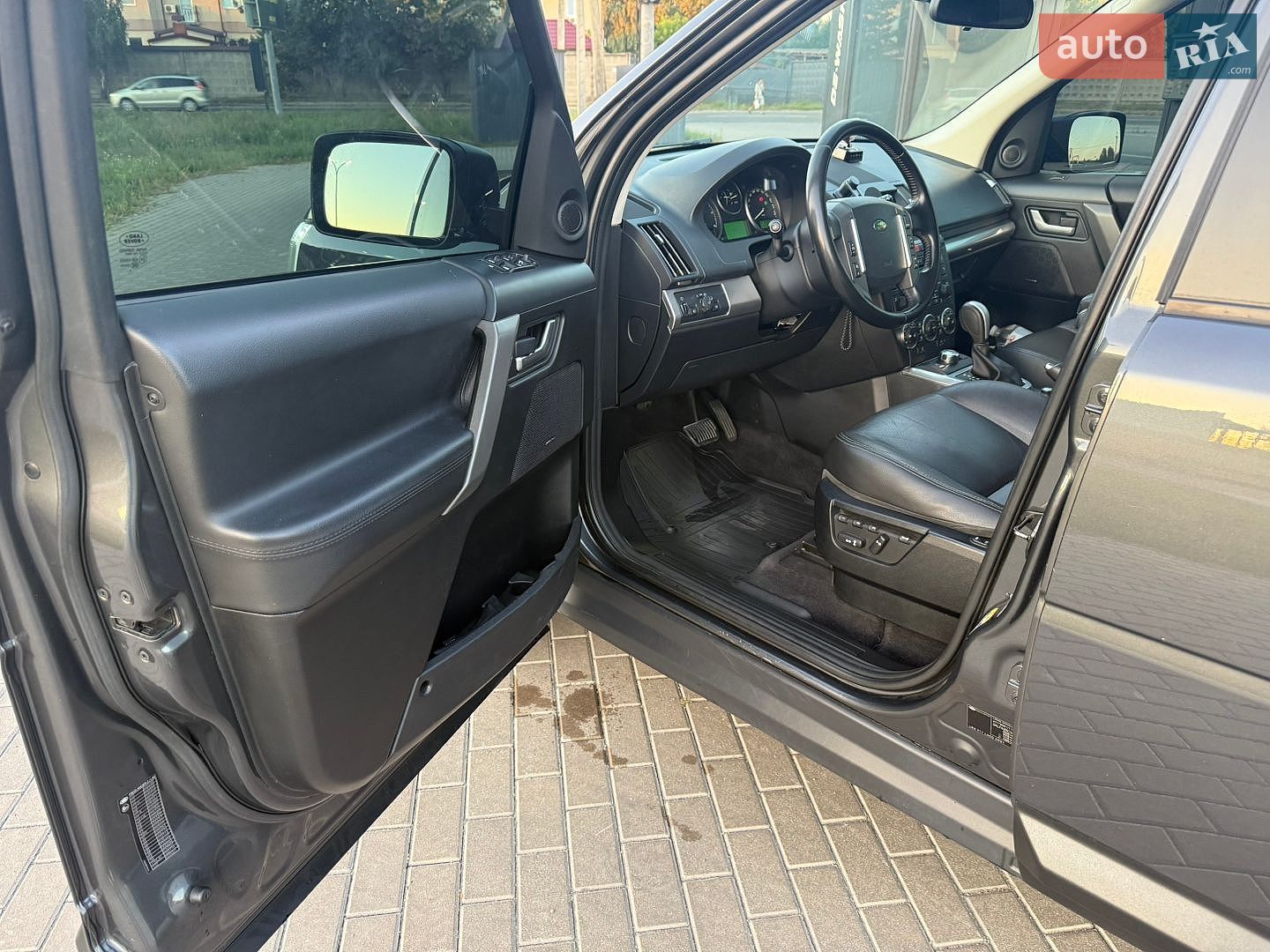 Land Rover Freelander 2009 VIN SALFA2BC3AH158404 фото оголошення 32 з 33