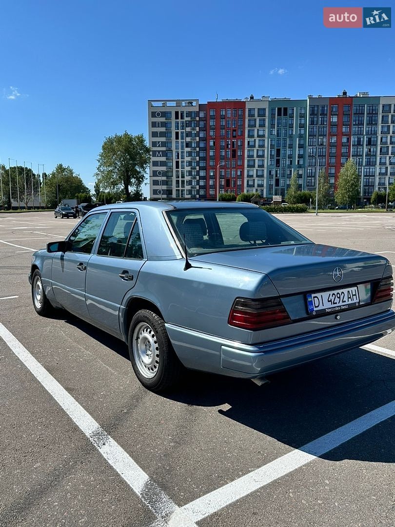 Mercedes-Benz E-Class 1993 VIN WDB1240221B926225 фото оголошення 4 з 31
