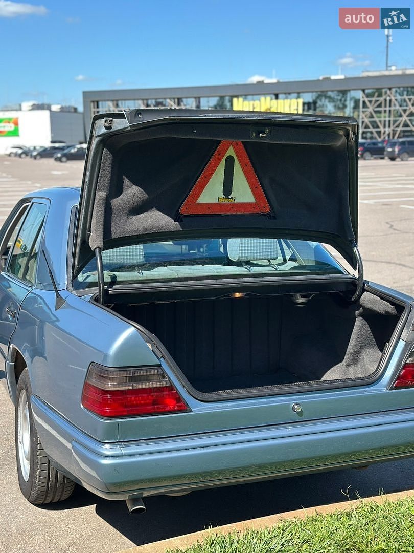 Mercedes-Benz E-Class 1993 VIN WDB1240221B926225 фото оголошення 11 з 31