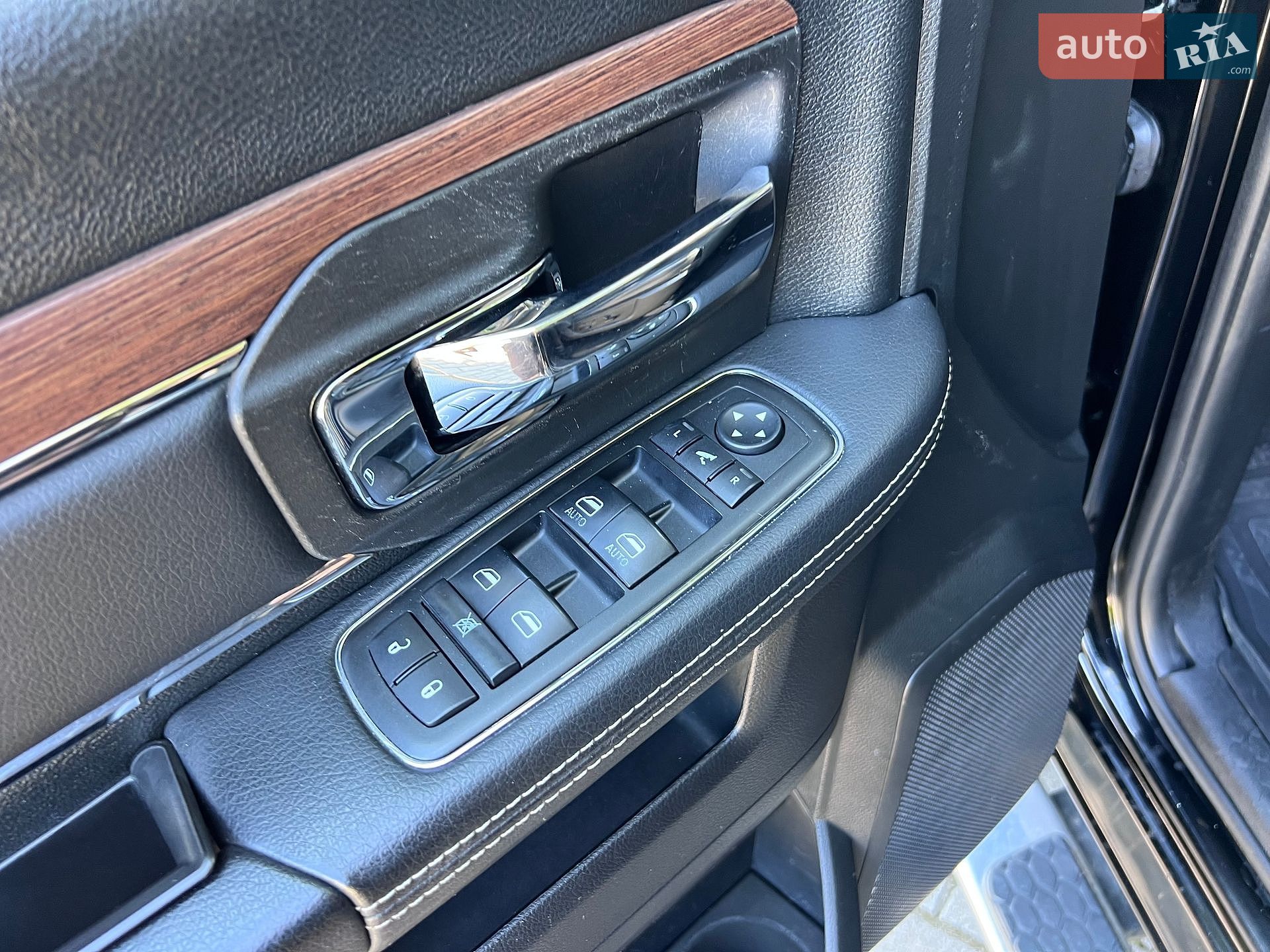 Dodge RAM 1500 2014 VIN 1C6RR7NT9ES383495 фото оголошення 16 з 21