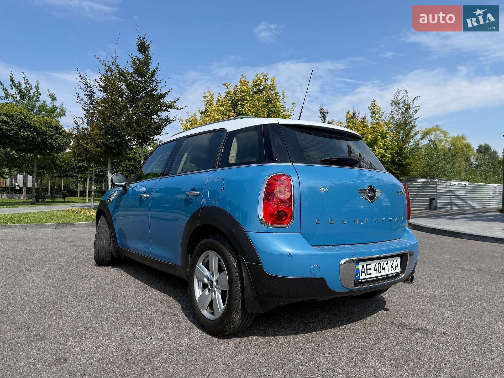 MINI Countryman 2016 VIN WMWZB31060WS63041 фото оголошення 17 з 29