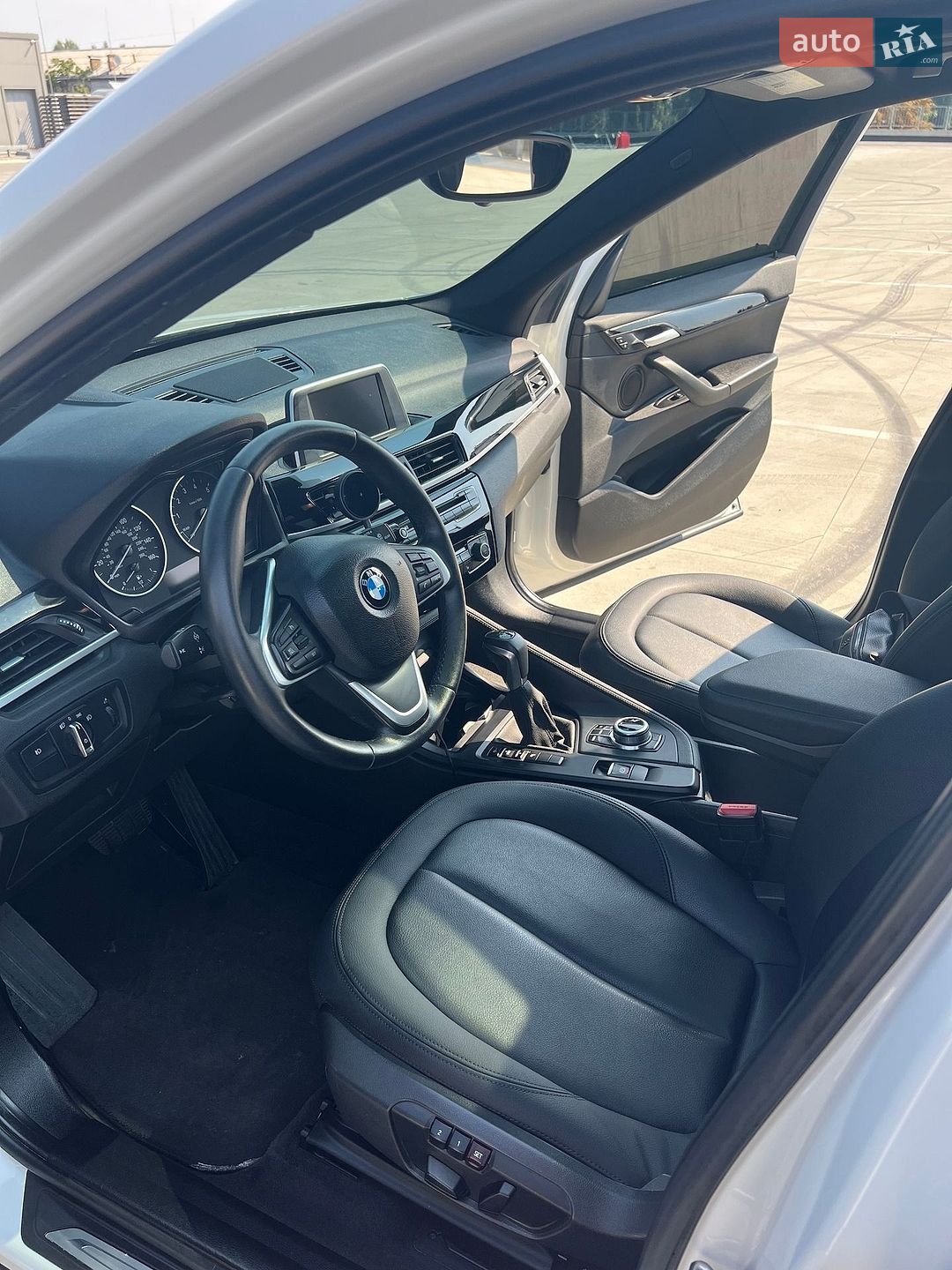 BMW X1 2017 VIN WBXHU7C30H5H37421 фото оголошення 12 з 16