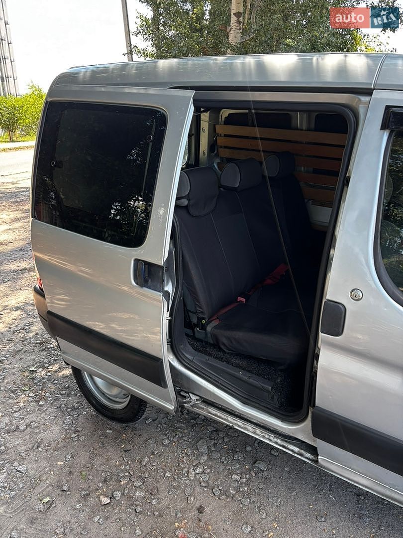 Citroen Berlingo 2001 VIN VF7MBWJYB65711405 фото оголошення 11 з 22