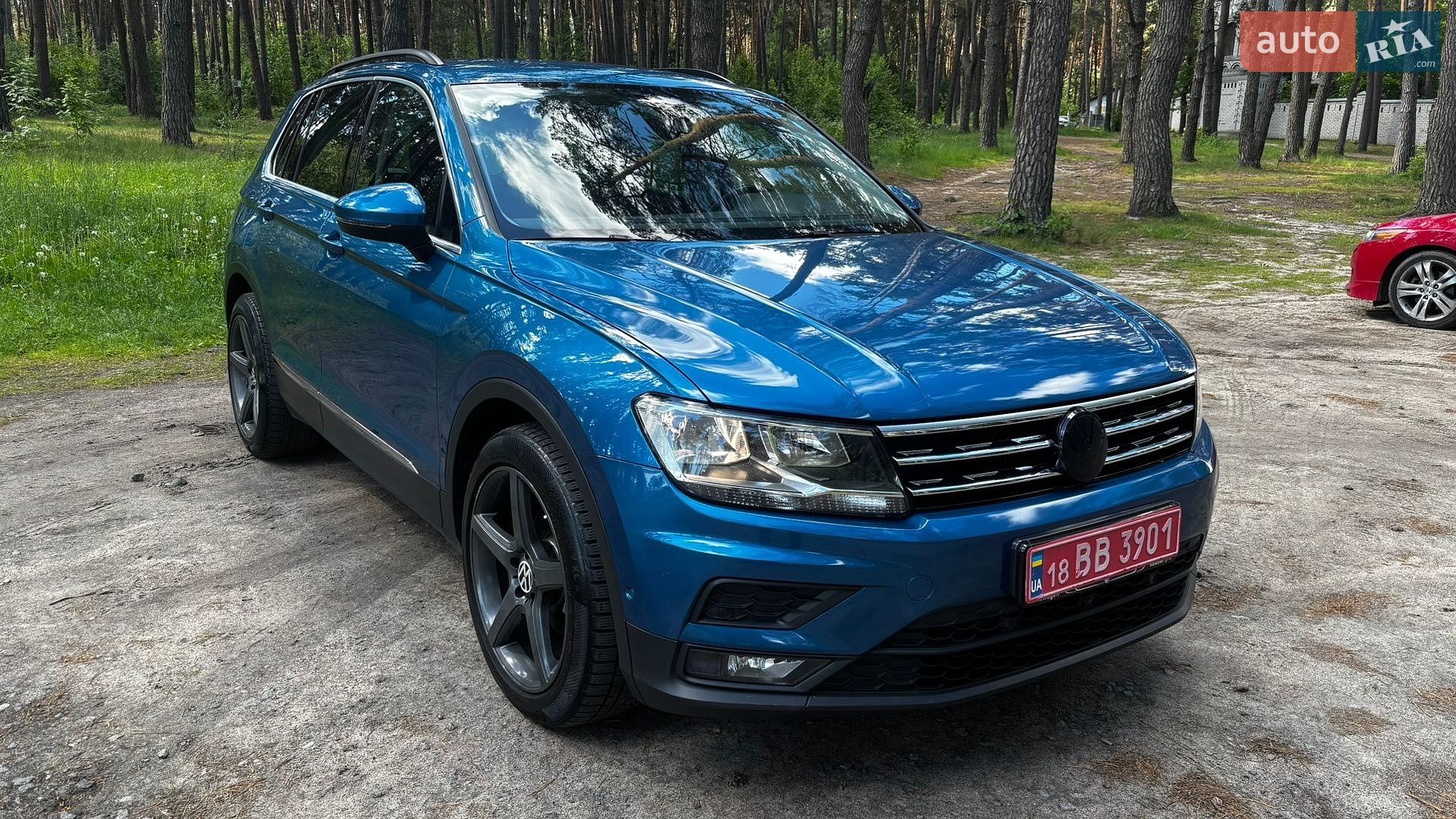 Volkswagen Tiguan 2018 VIN WVGZZZ5NZJW446511 фото оголошення 2 з 26