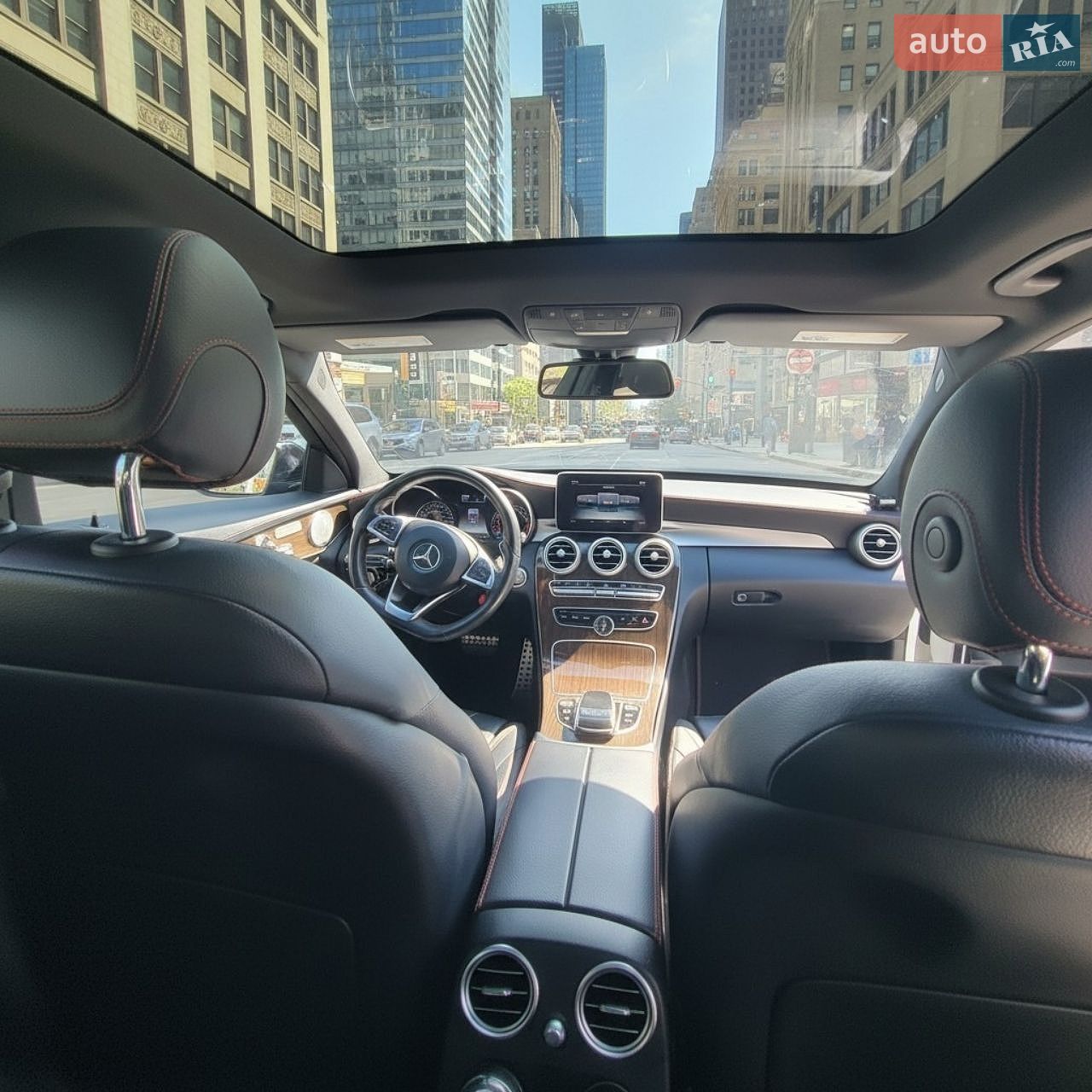 Mercedes-Benz C-Class 2018 VIN 55SWF6EB1JU274380 фото оголошення 5 з 11