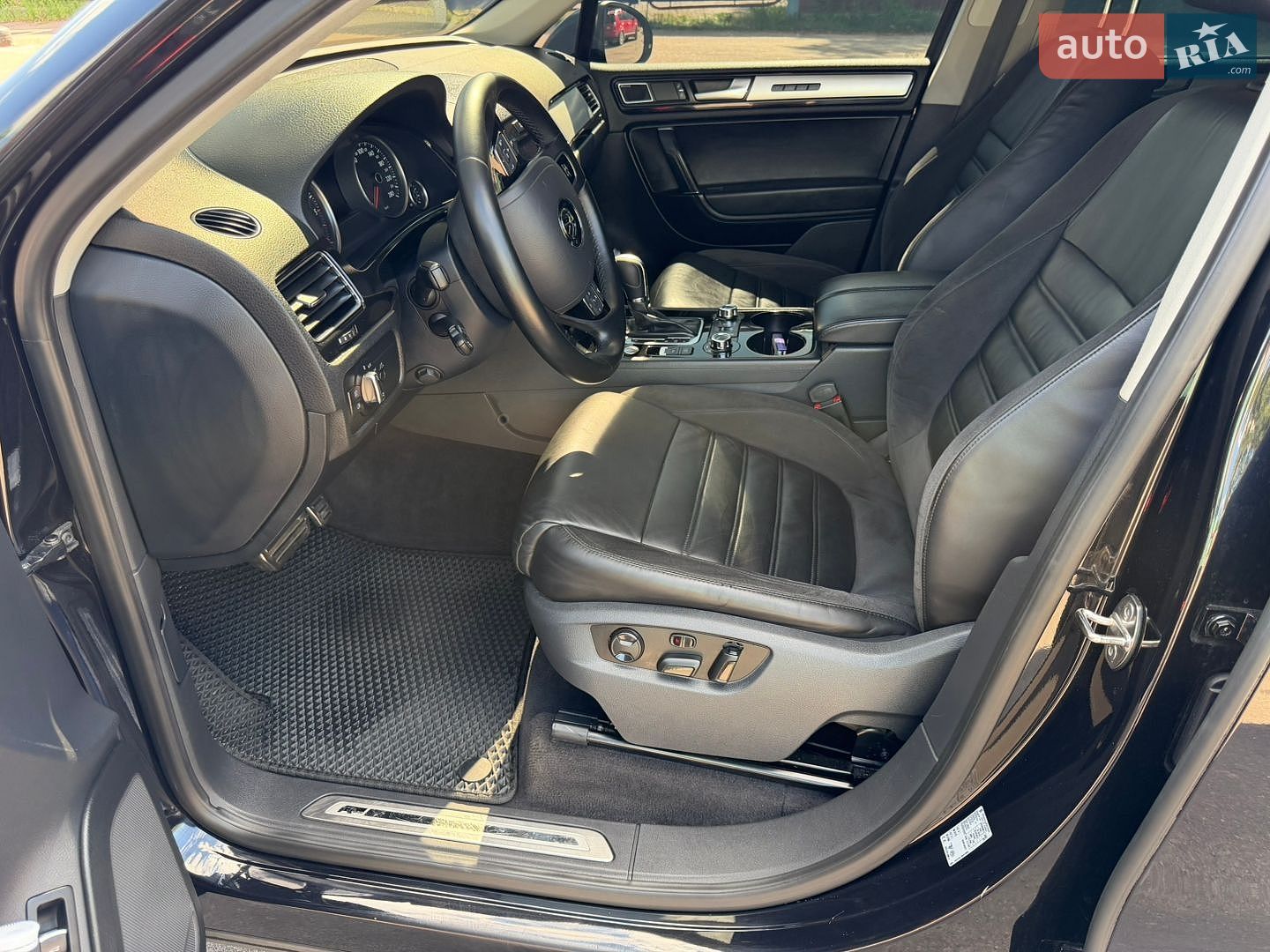 Volkswagen Touareg 2013 VIN WVGZZZ7PZED001762 фото оголошення 24 з 59