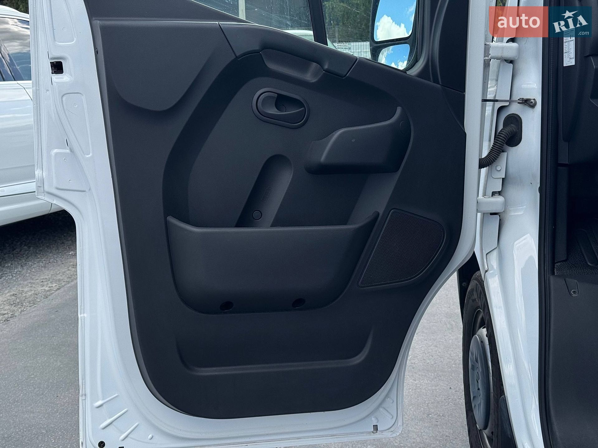 Renault Master 2021 VIN VF6MF000566938980 фото оголошення 18 з 44
