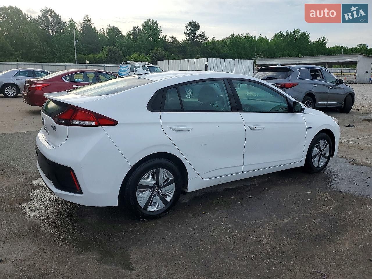 Hyundai Ioniq 2017 VIN KMHC65LC4JU064983 фото оголошення 4 з 12