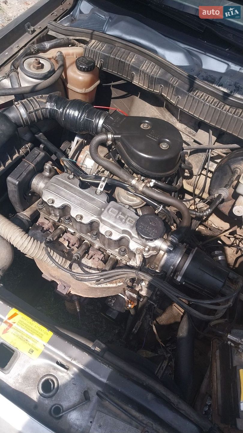 Opel Vectra 1992 VIN W0L000087NV197891 фото оголошення 8 з 9