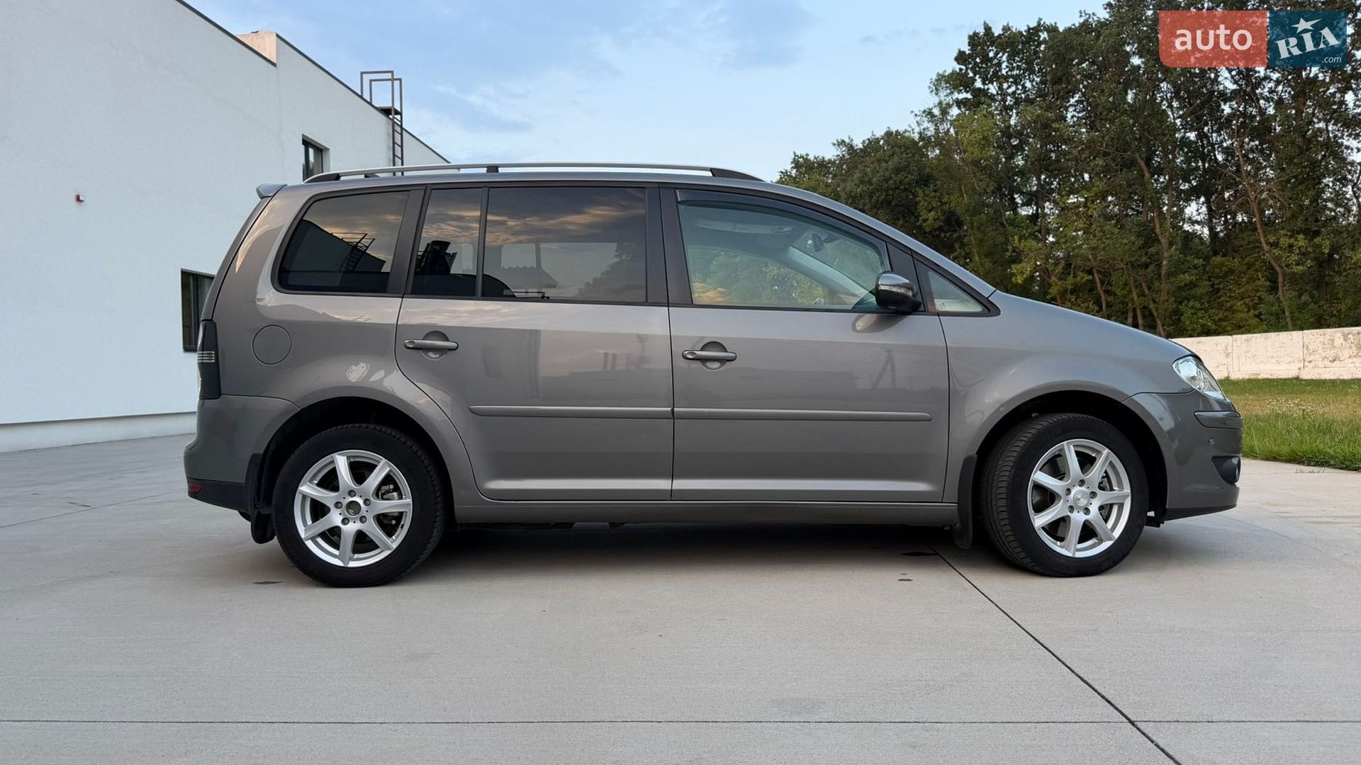 Volkswagen Touran 2010 VIN WVGZZZ1TZAW105006 фото оголошення 3 з 35