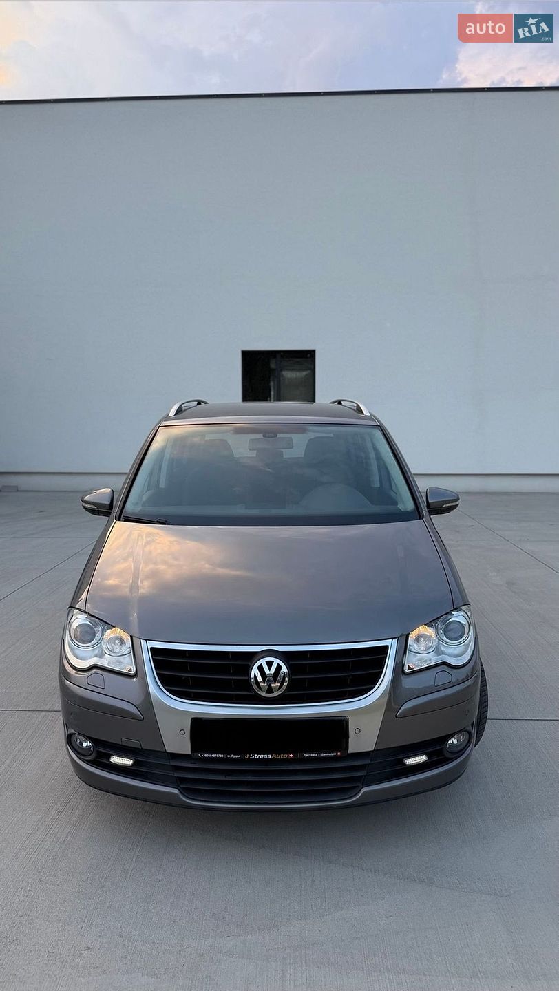 Volkswagen Touran 2010 VIN WVGZZZ1TZAW105006 фото оголошення 2 з 35