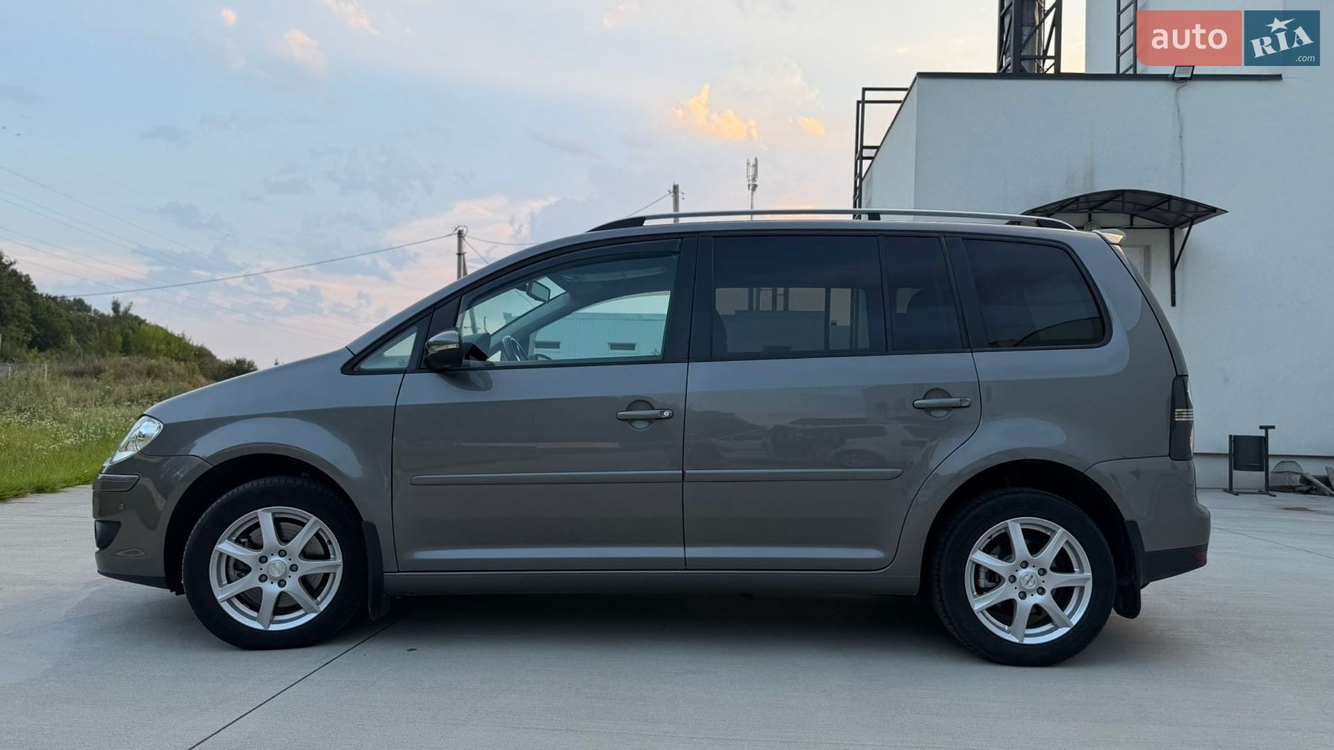 Volkswagen Touran 2010 VIN WVGZZZ1TZAW105006 фото оголошення 4 з 35