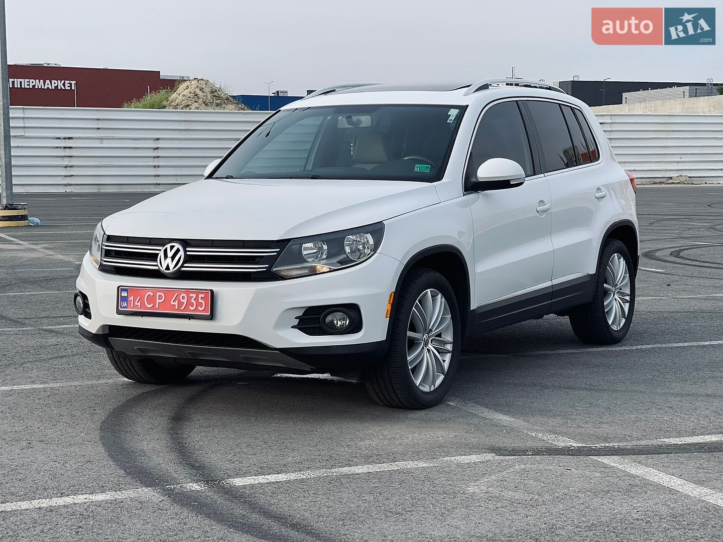 Volkswagen Tiguan 2014 VIN WVGAV7AX1FW558807 фото оголошення 2 з 20