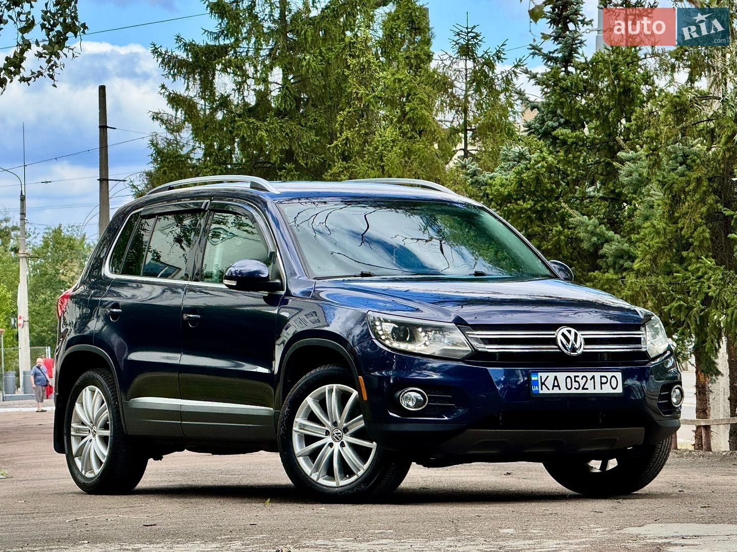 Volkswagen Tiguan 2016 VIN WVGBV7AX6GW577570 фото оголошення 3 з 36