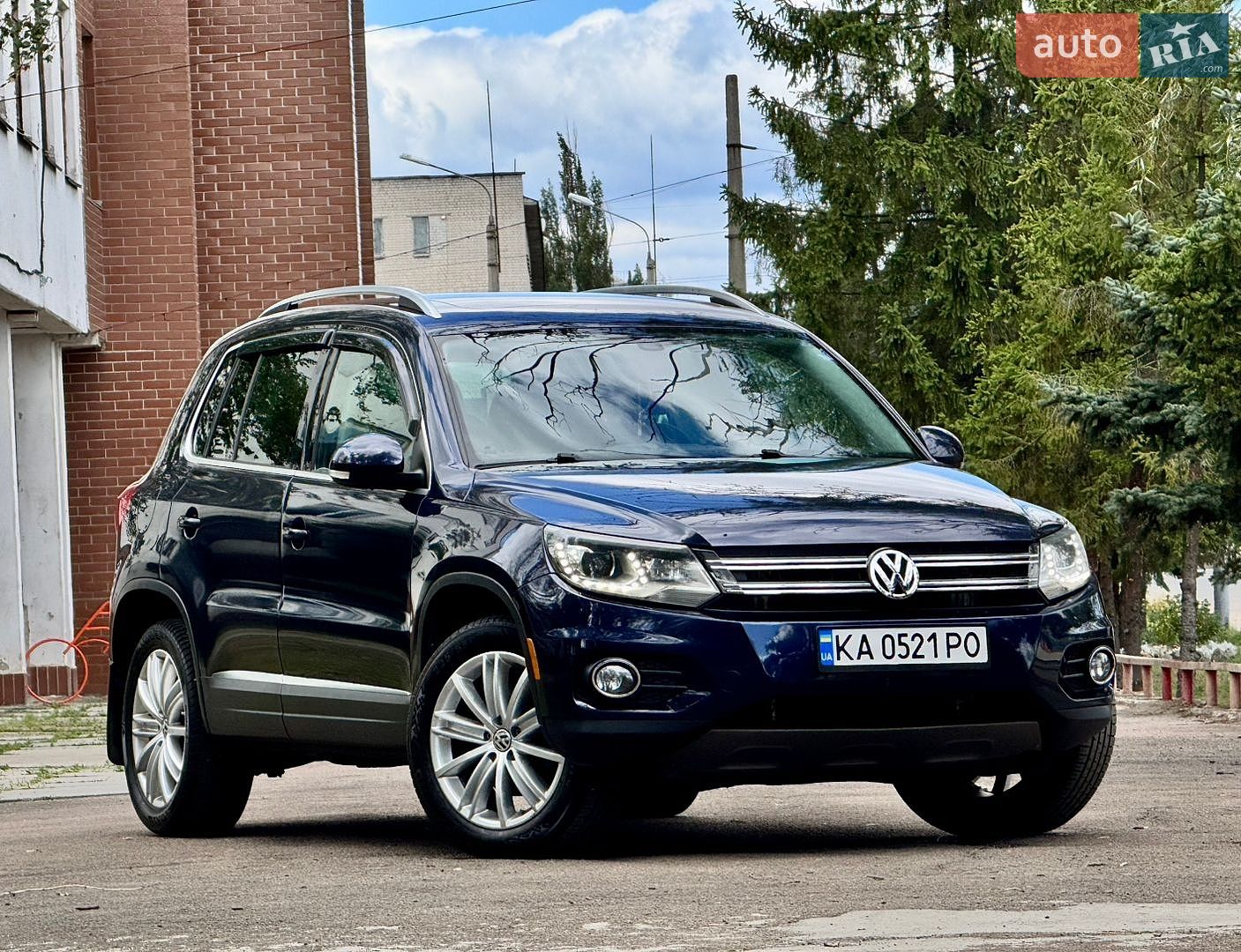 Volkswagen Tiguan 2016 VIN WVGBV7AX6GW577570 фото оголошення 4 з 36