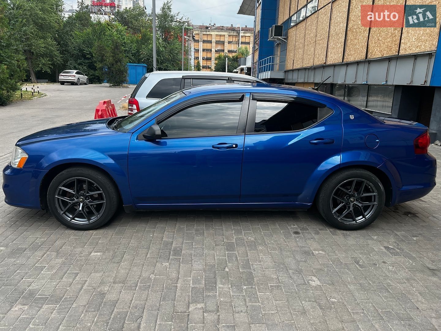 Dodge Avenger 2012 VIN 1C3CDZAB4DN611037 фото оголошення 4 з 11