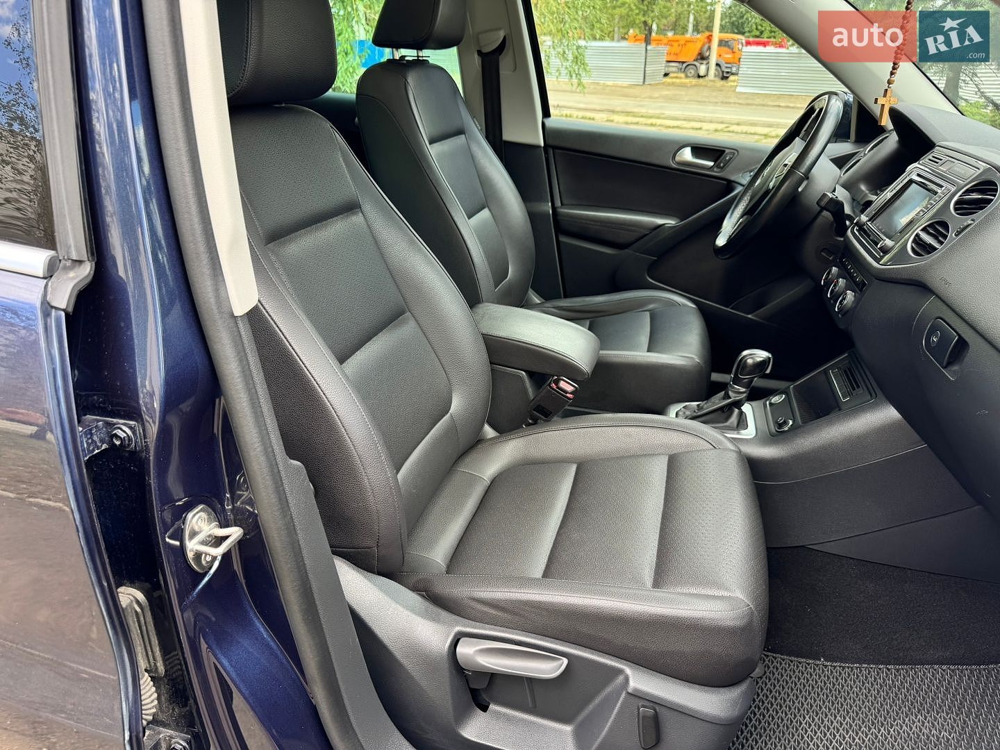 Volkswagen Tiguan 2016 VIN WVGBV7AX6GW577570 фото оголошення 18 з 36