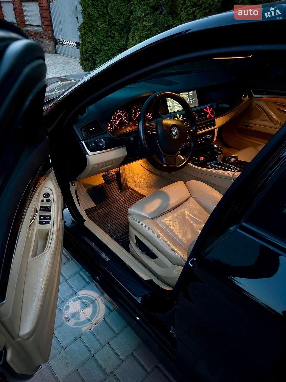 BMW 5 Series 2012 VIN WBAFU7C59CDU64946 фото оголошення 5 з 7