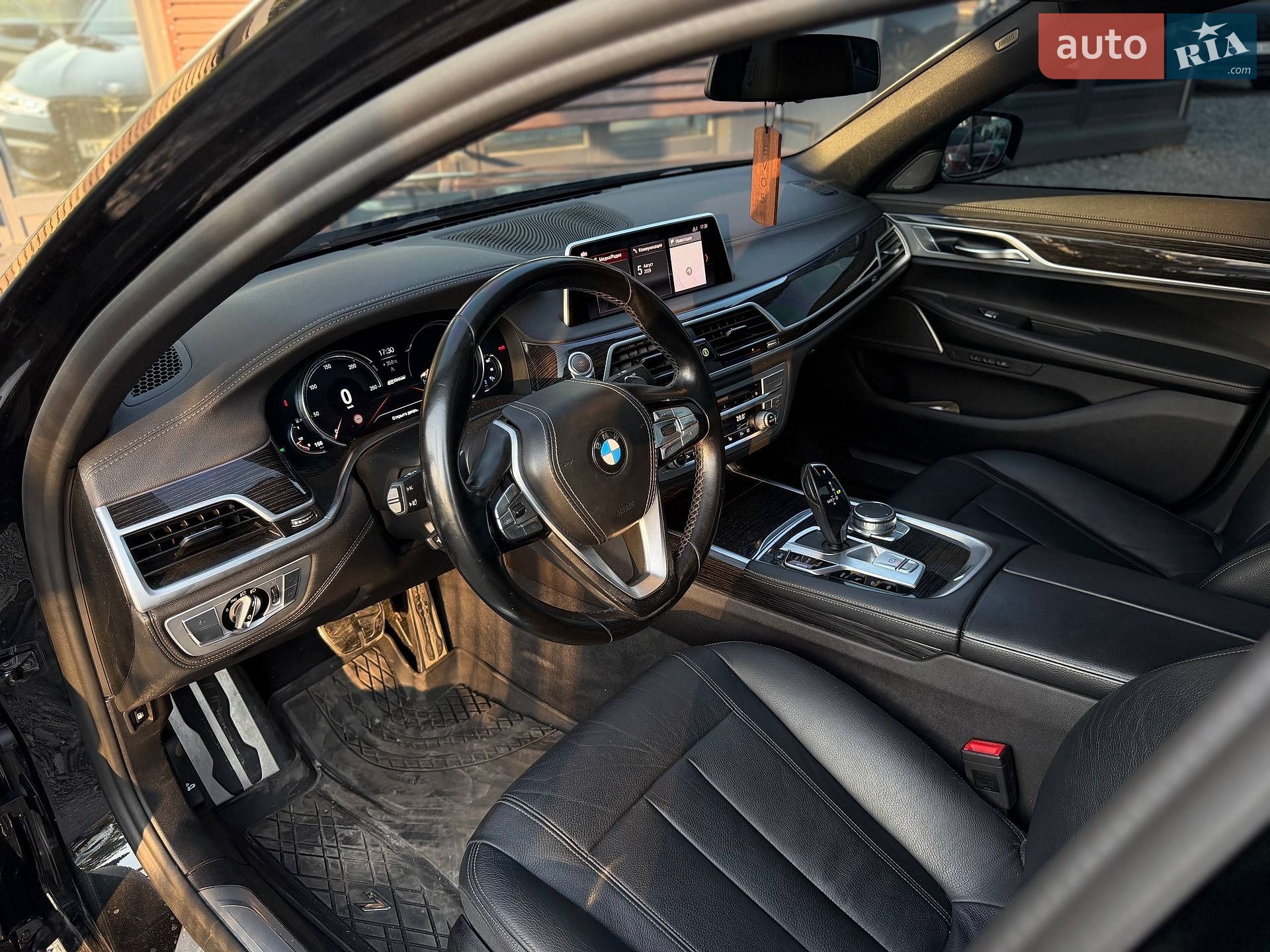 BMW 7 Series 2018 VIN WBA7J2C5XKB440410 фото оголошення 31 з 55