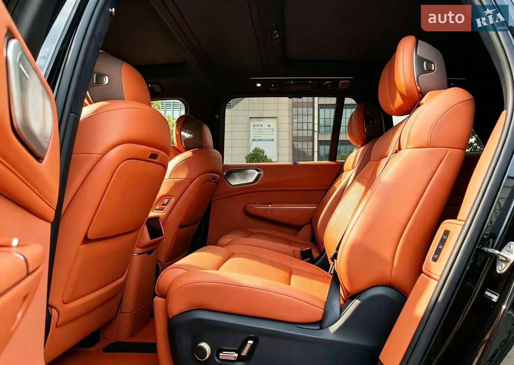 Lynk&Co 900 2025 VIN L6T79ENDXST231908 фото оголошення 3 з 5