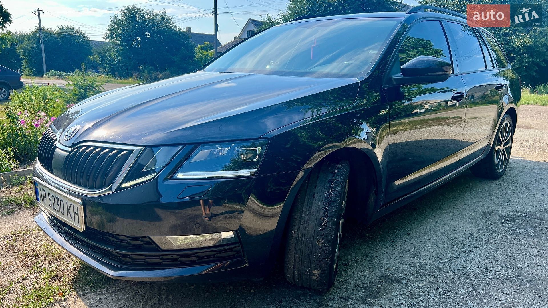 Skoda Octavia 2019 VIN TMBJJ7NE2L0089007 фото оголошення 4 з 13